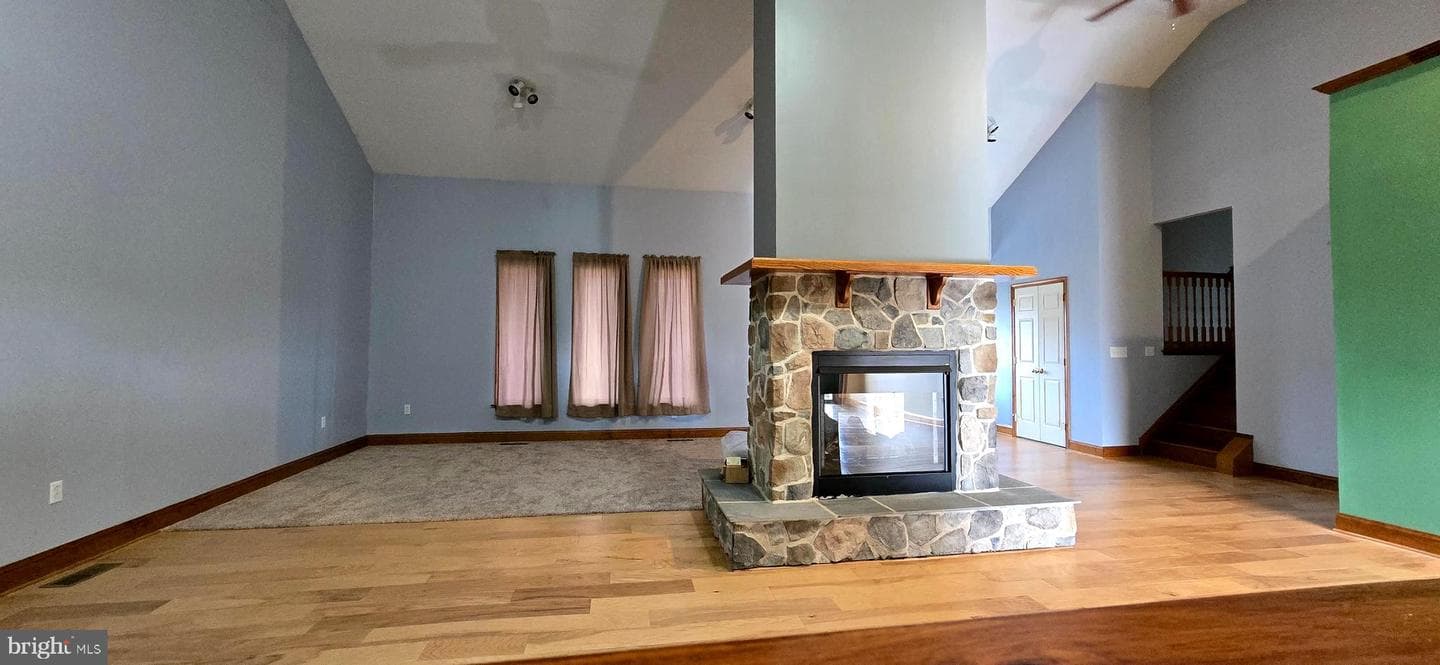 6859 Wertzville Road photo 13