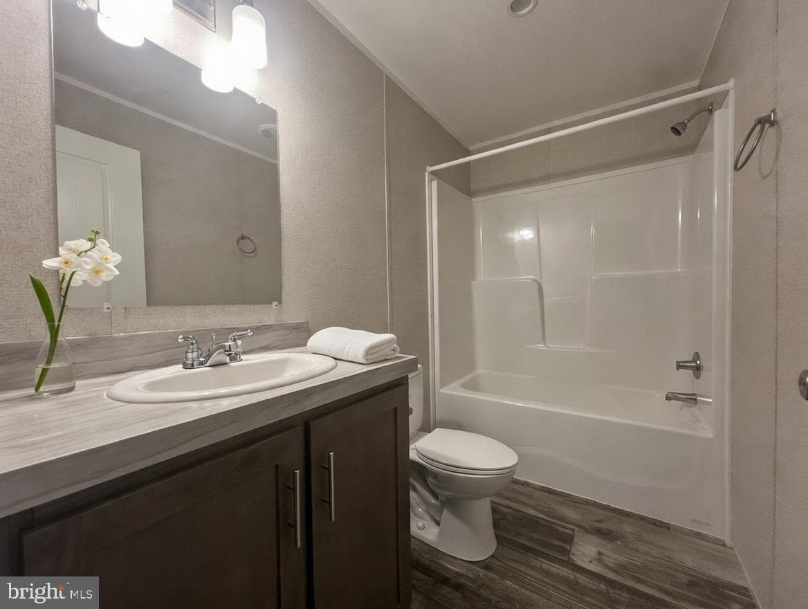415 Wren Court photo 6
