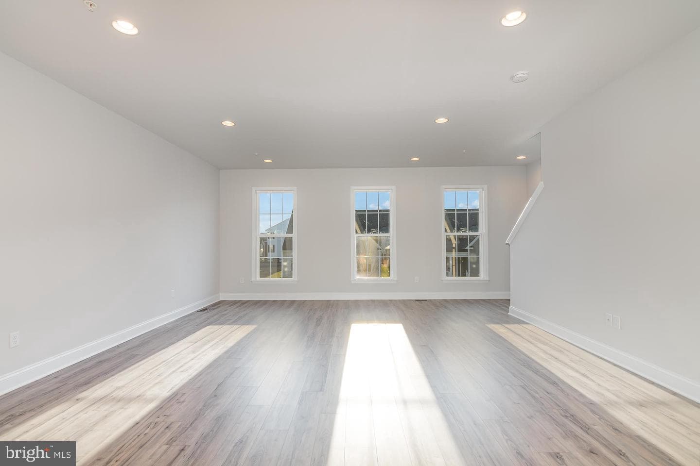 3242 Parade Street photo 8