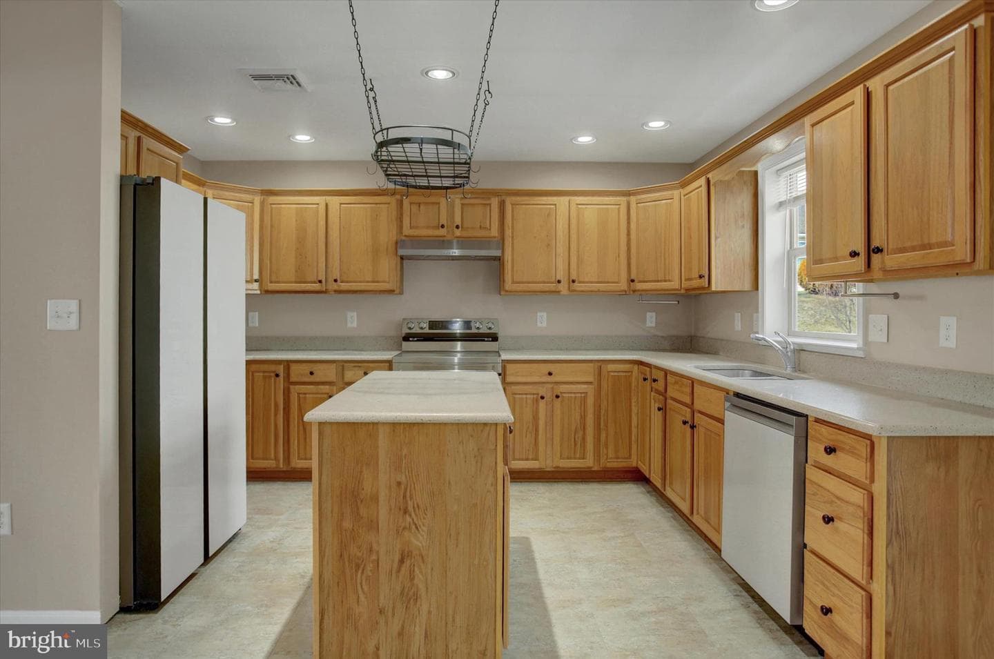 95 Lantern Lane photo 13