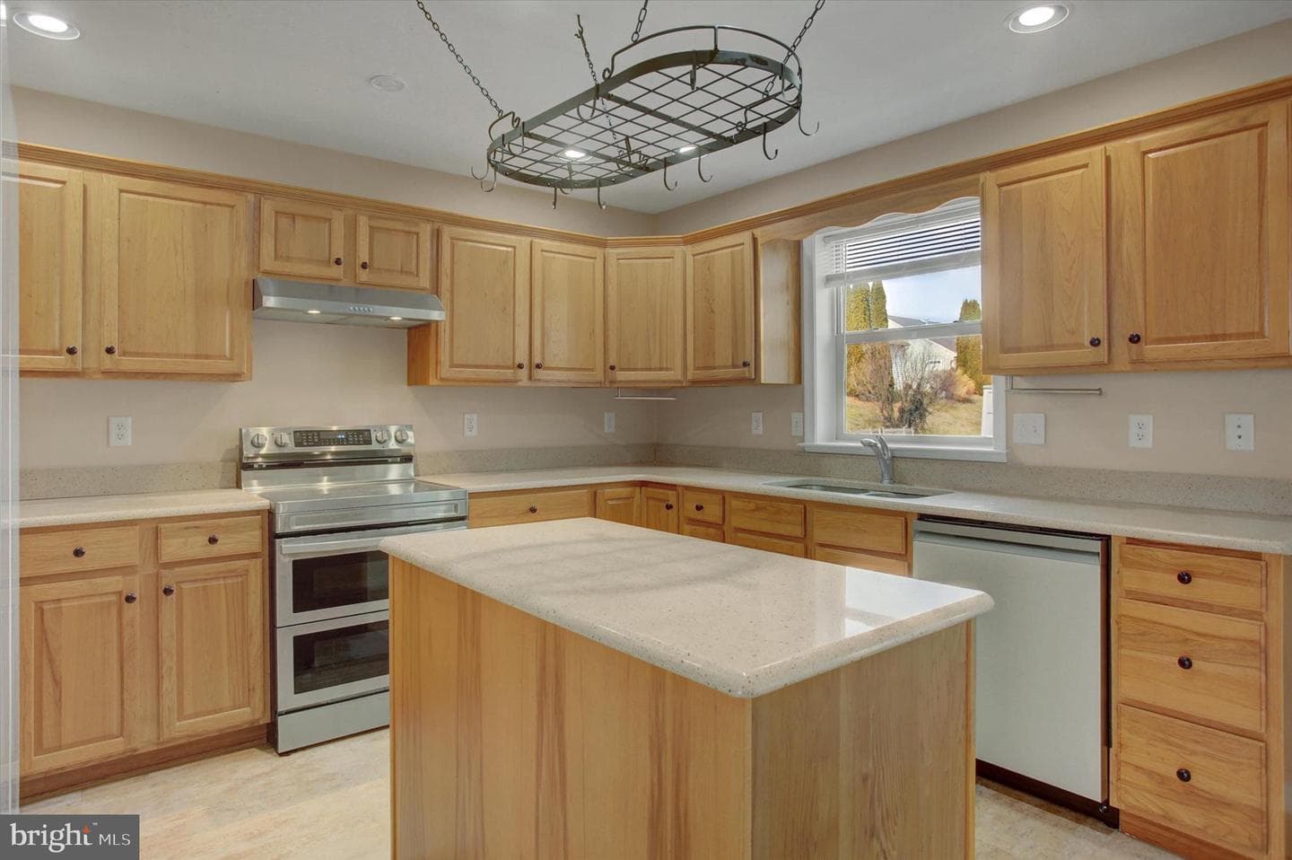 95 Lantern Lane photo 14