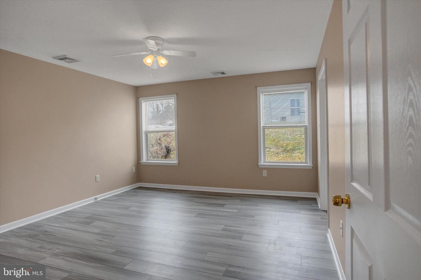 95 Lantern Lane photo 17