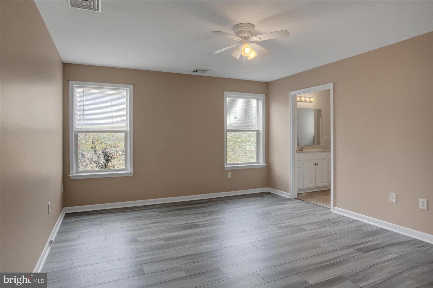 95 Lantern Lane photo 19