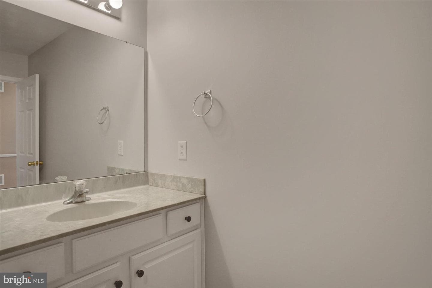 95 Lantern Lane photo 25