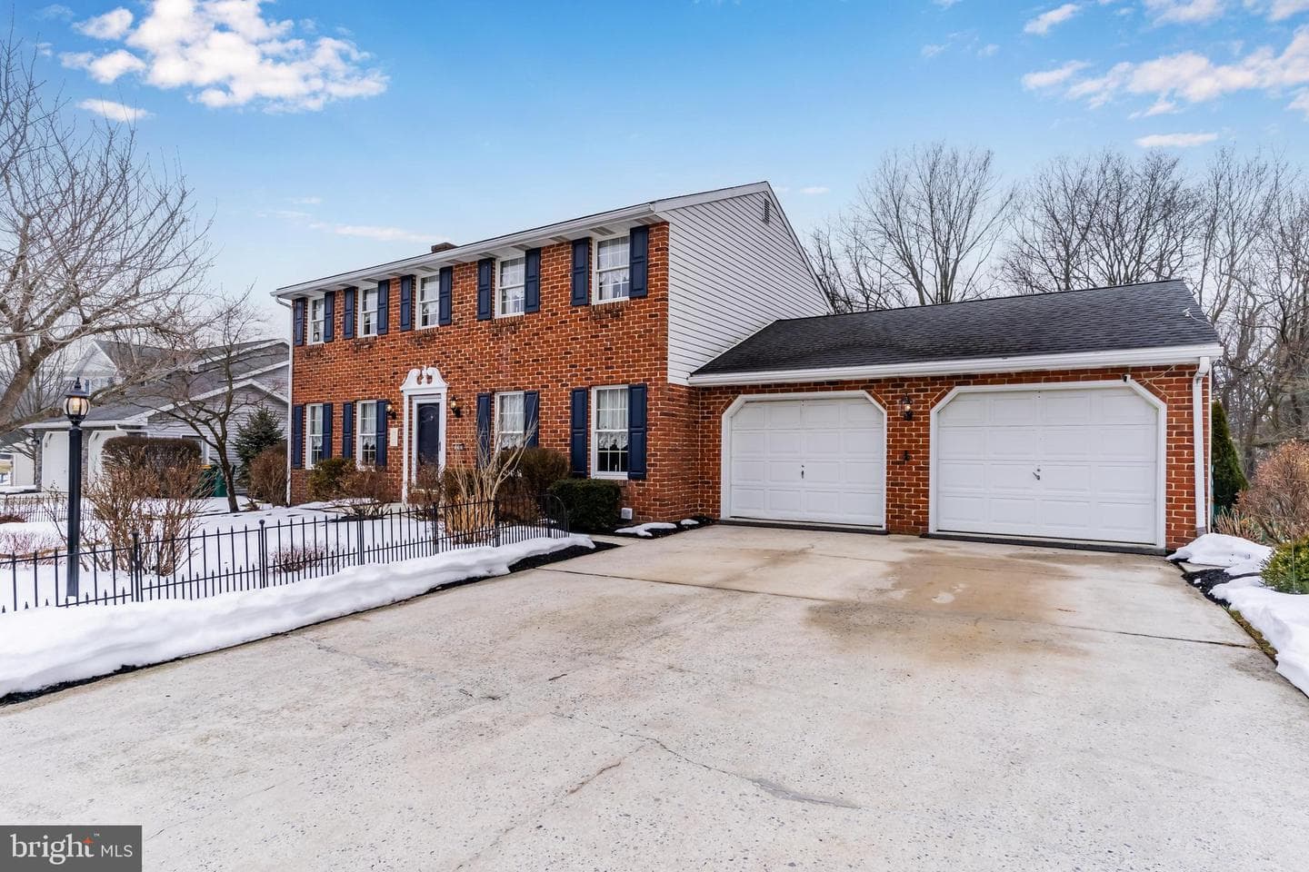 76 Sherwood Circle photo 4