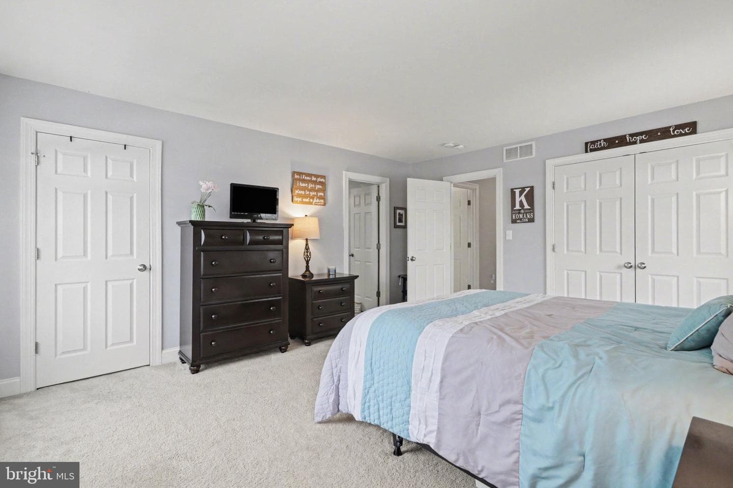 311 Sleepy Hollow Drive photo 16