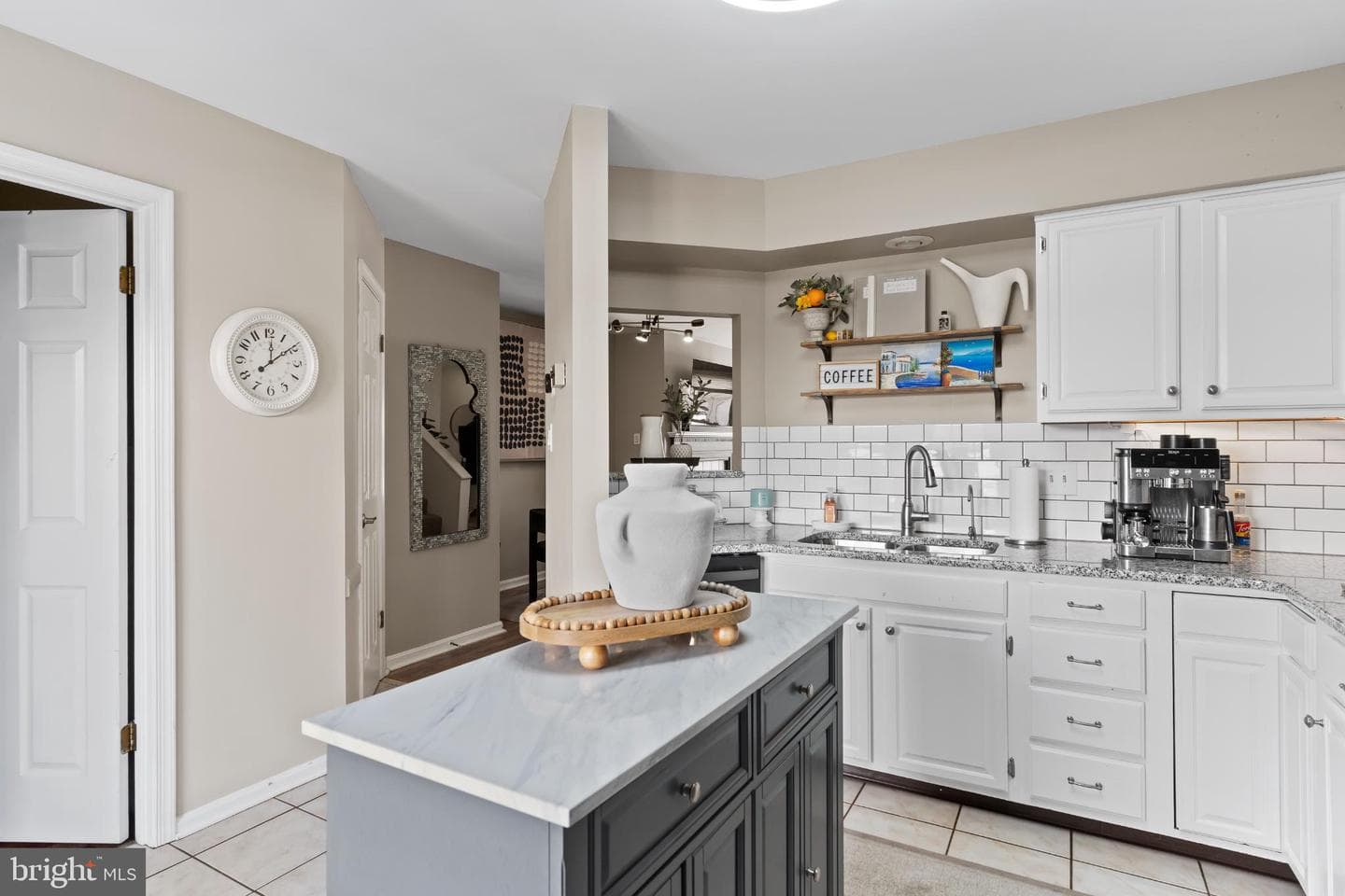 5617 Moreland Court photo 3