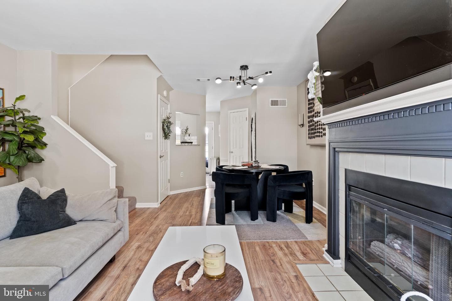 5617 Moreland Court photo 7