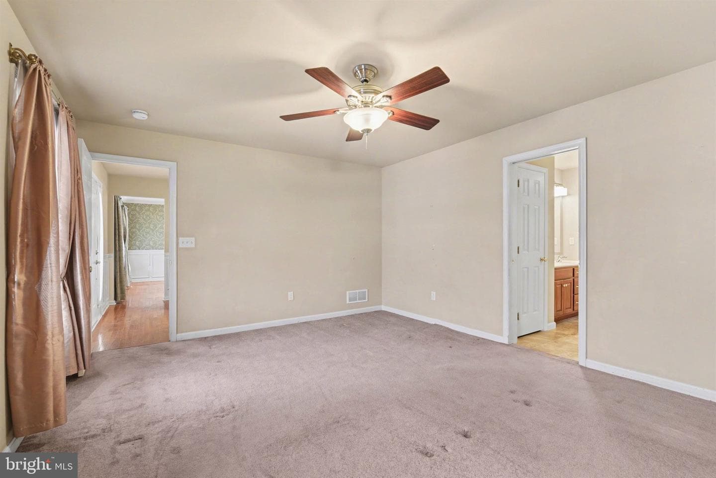 127 Coventry Drive photo 16