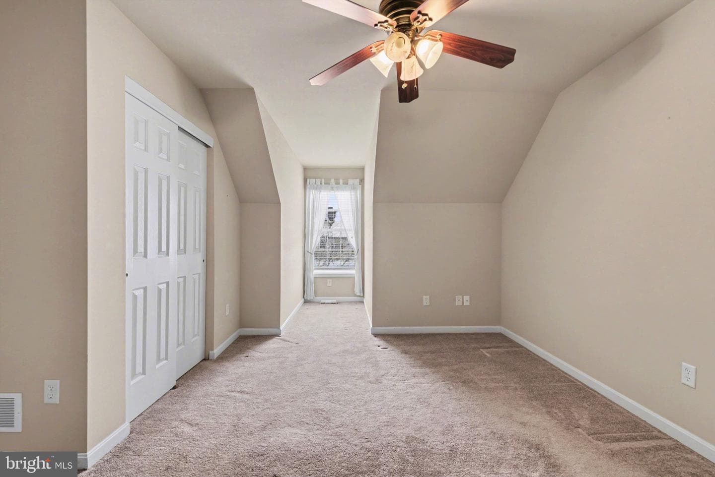127 Coventry Drive photo 21
