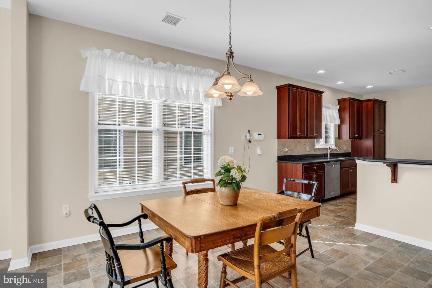 288 Founders Way photo 16