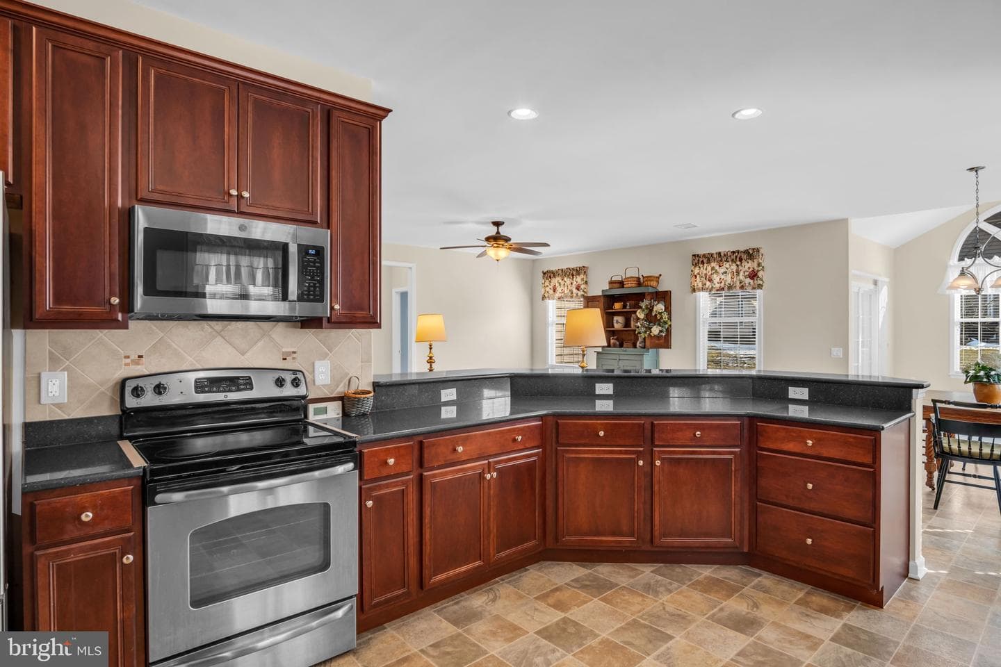 288 Founders Way photo 9
