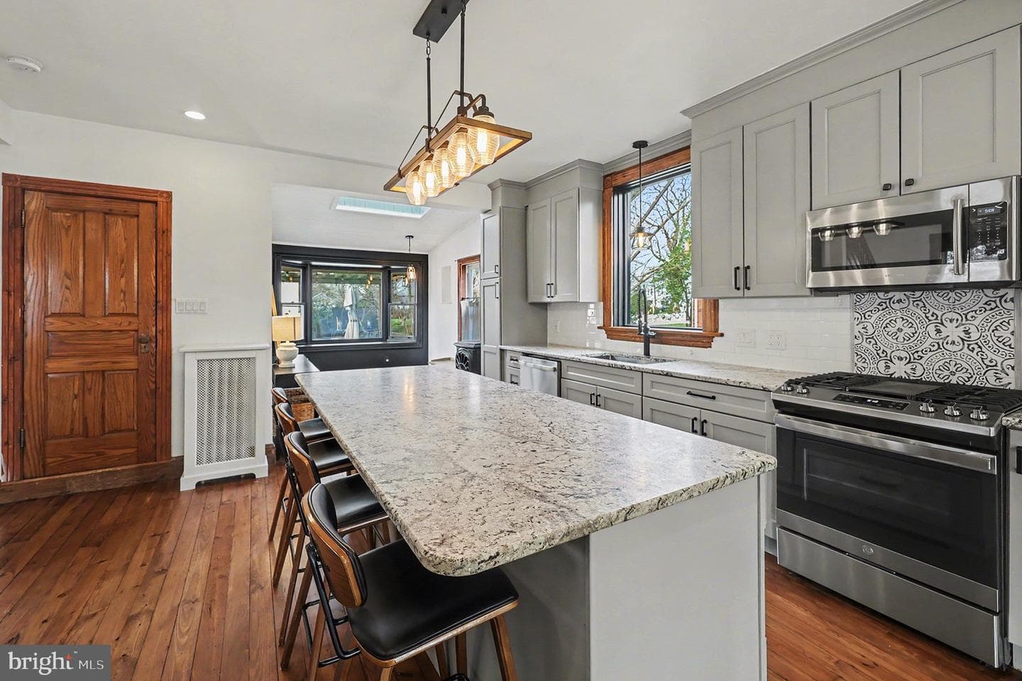 124 S Locust Street photo 13