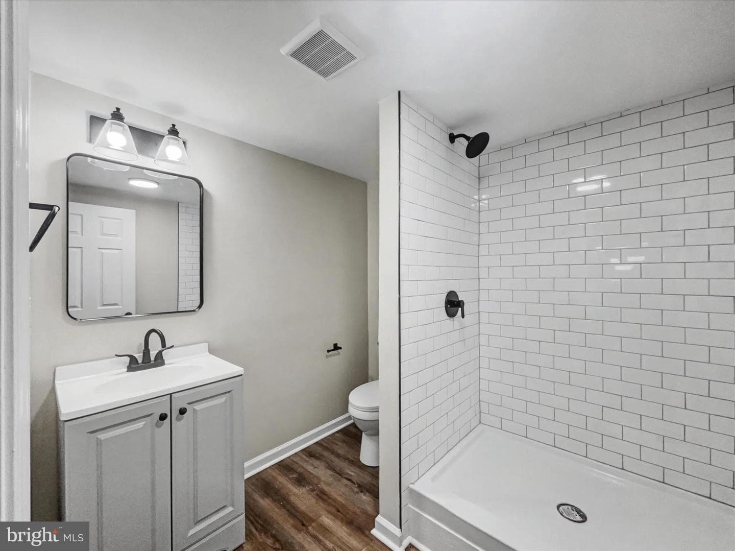 229 Hill Street photo 23