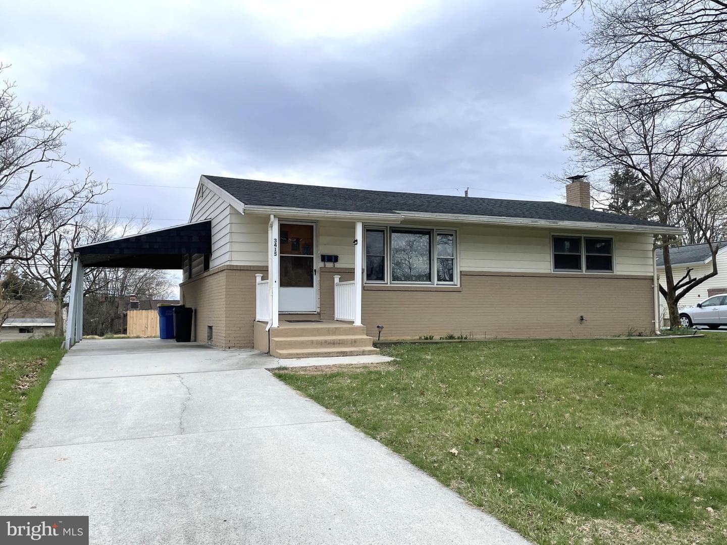 3415 Hawthorne Drive photo 2