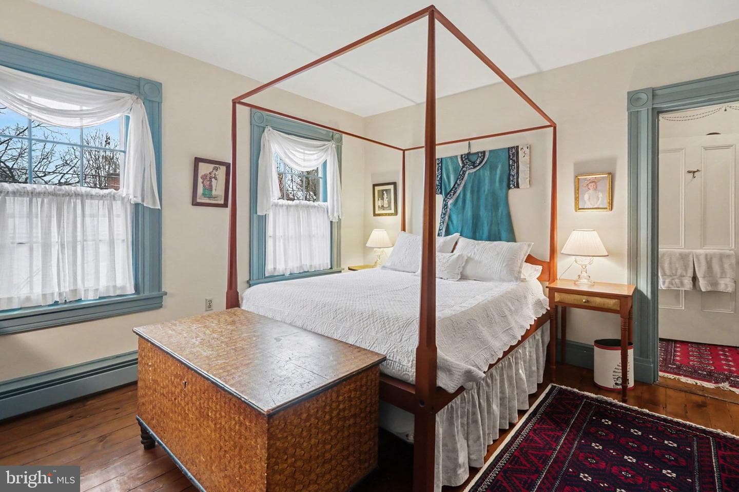 136 W Pomfret Street photo 21