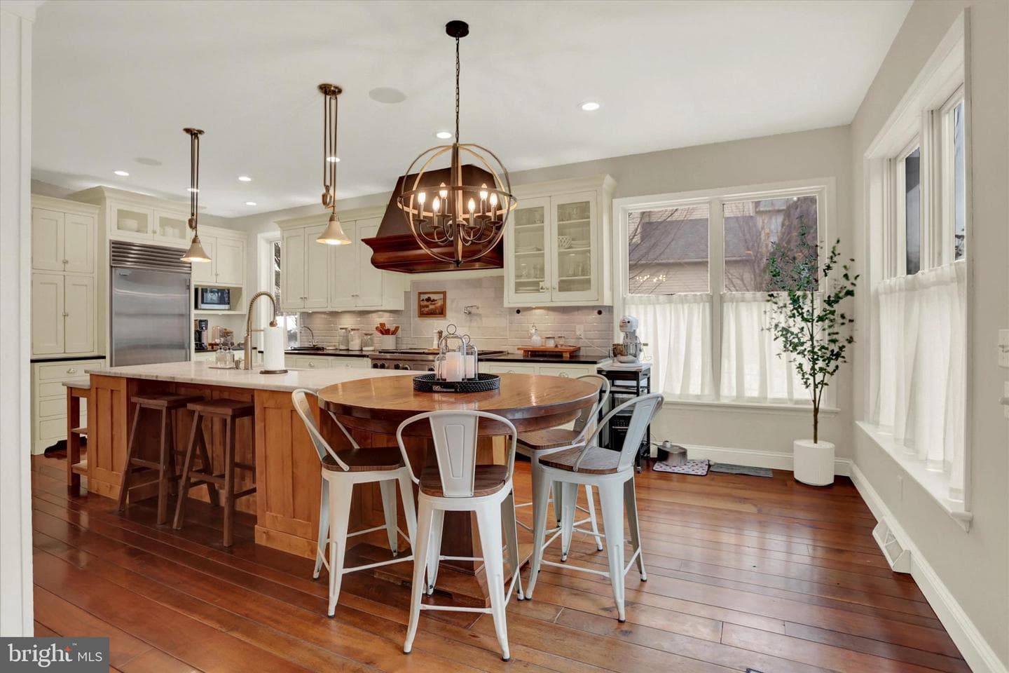 1140 Windsor Road photo 18