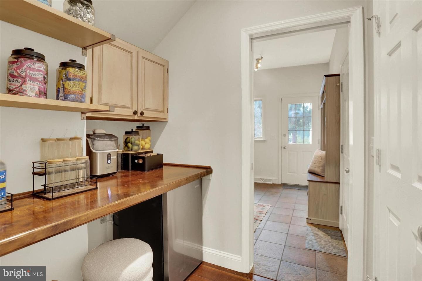 1140 Windsor Road photo 28