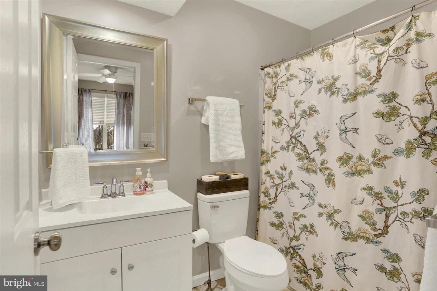 1140 Windsor Road photo 46