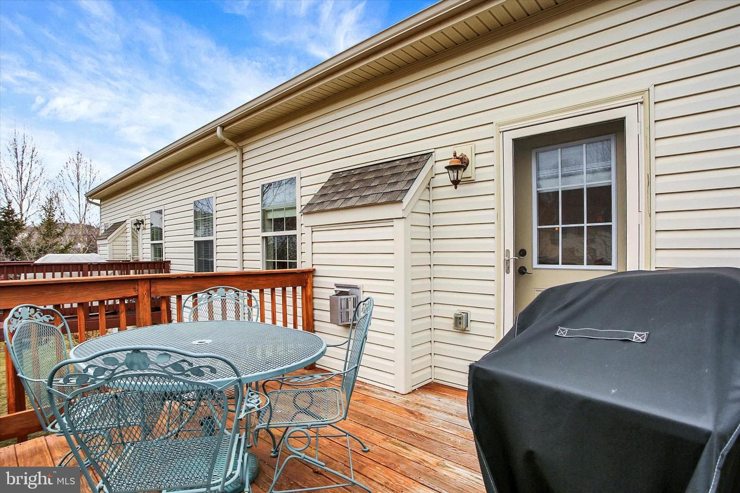 708 Gladstone Court photo 15