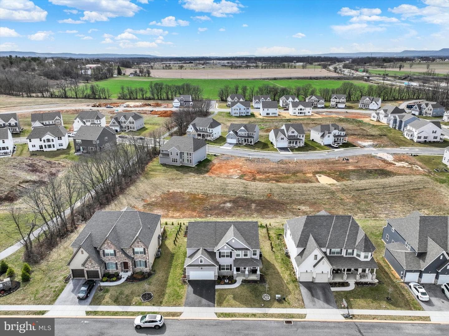 48 Silver Circle photo 41
