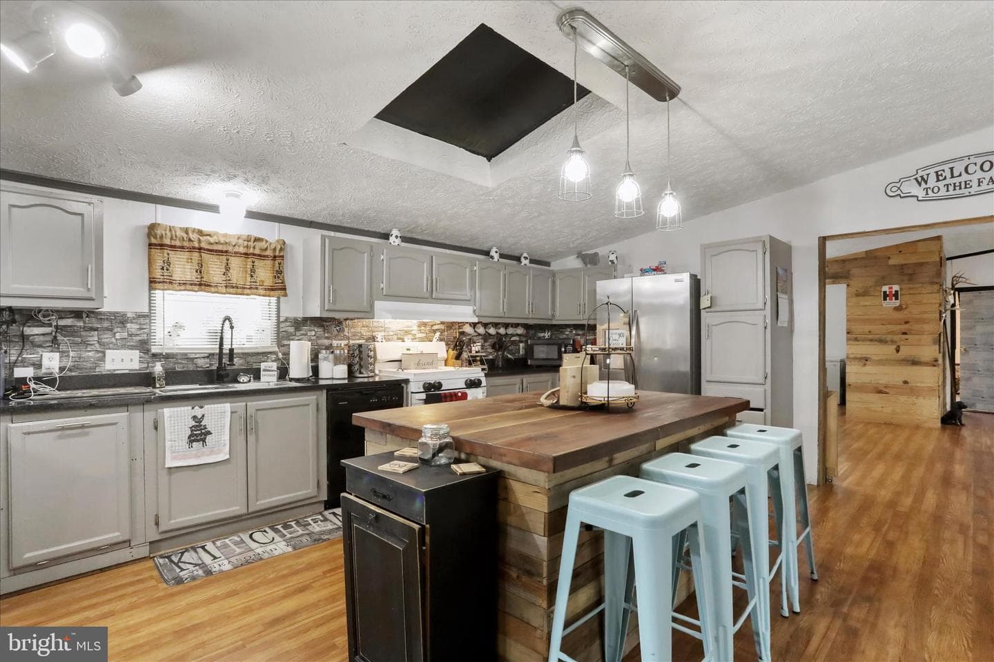 114 Rustic photo 12