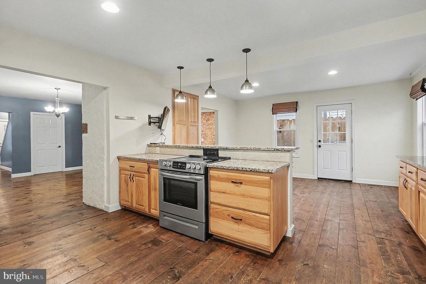 55 Big Spring Avenue photo 3