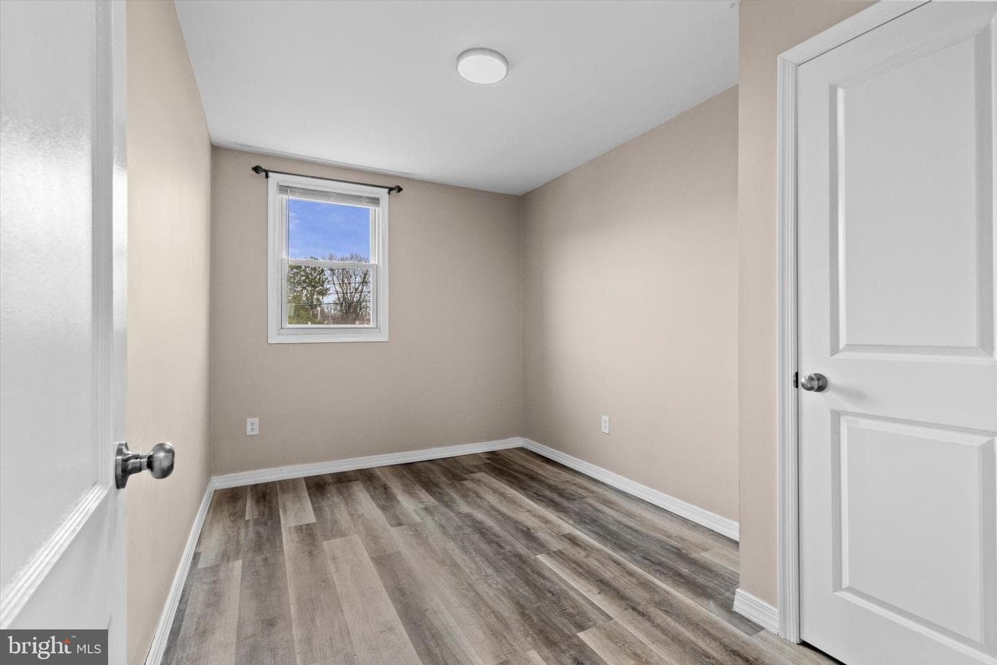 504 N Enola Drive photo 11