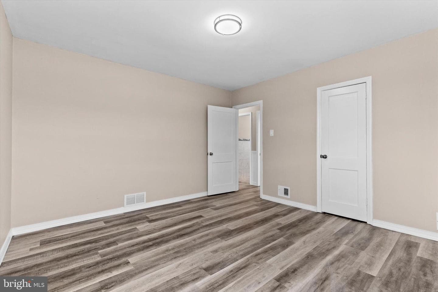 504 N Enola Drive photo 14