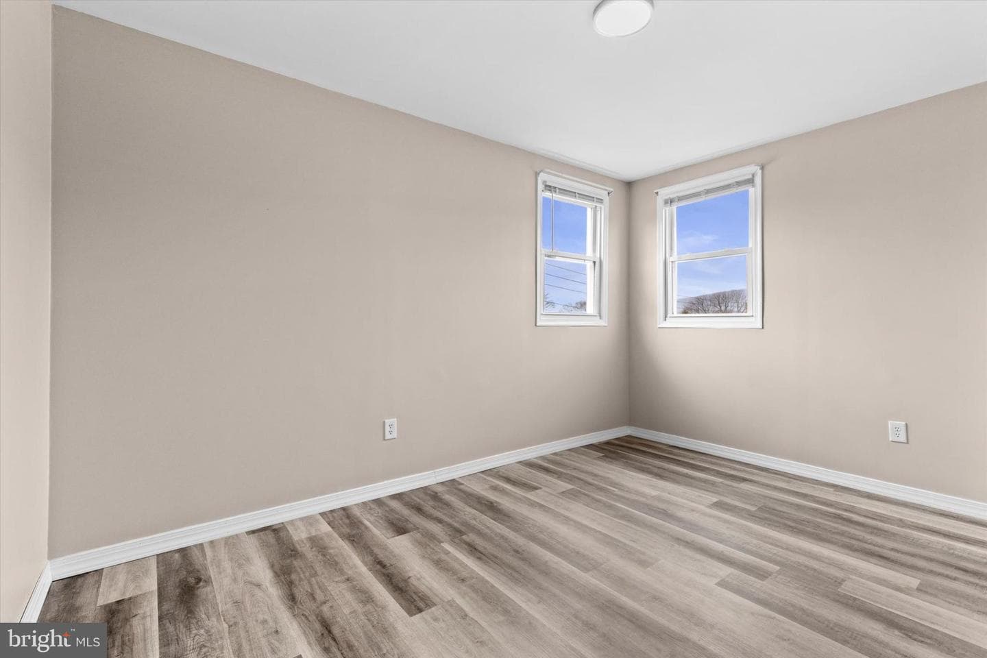 504 N Enola Drive photo 15