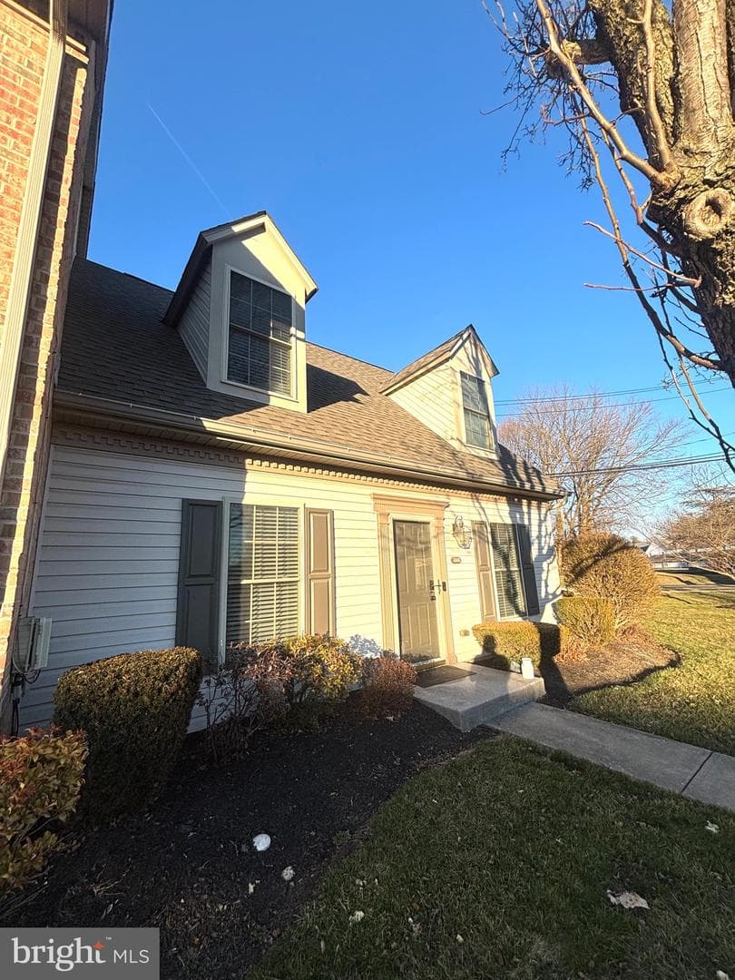368 Melbourne Lane photo 2