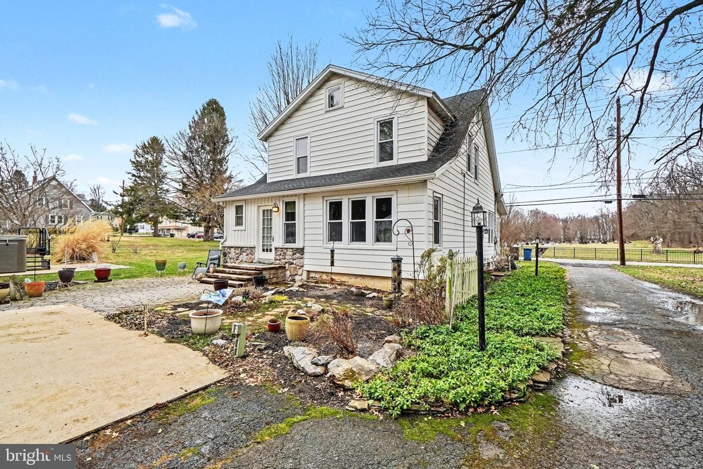 804 S York Street photo 3