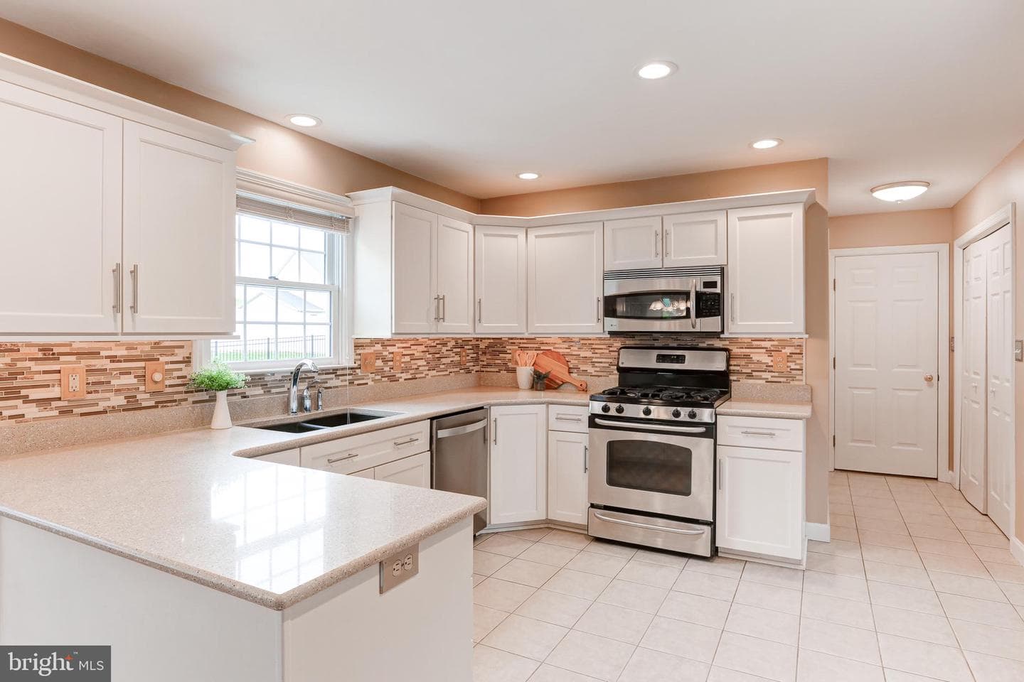 10 Silver Maple Drive photo 12