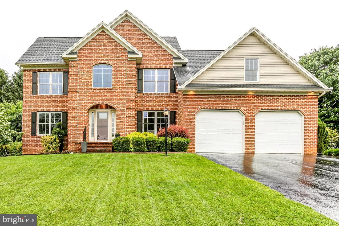 10 Silver Maple Drive photo 2