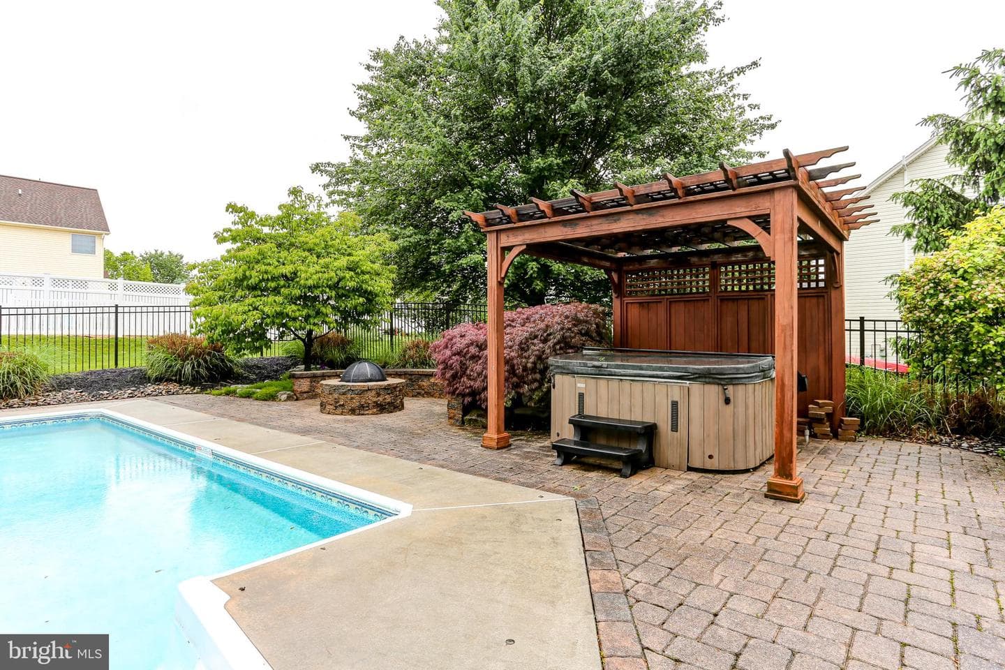 10 Silver Maple Drive photo 7