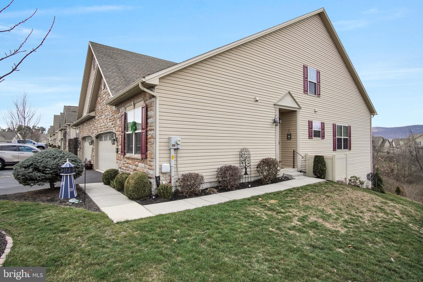 104 Crest View photo 40