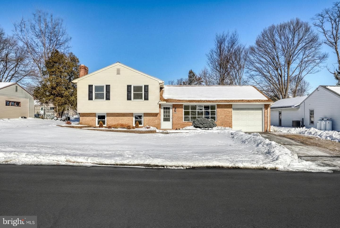 118 Kim Acres Drive photo 3