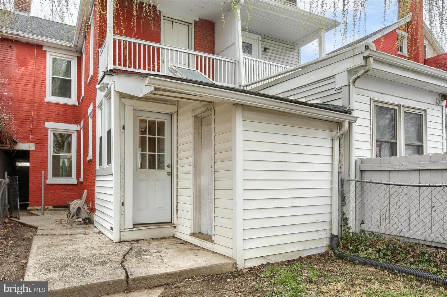 347 E Louther Street photo 29
