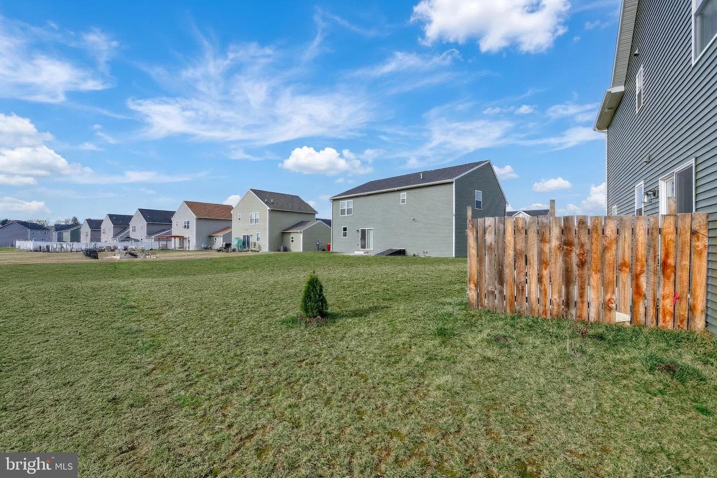 223 Woodridge Dr. photo 42