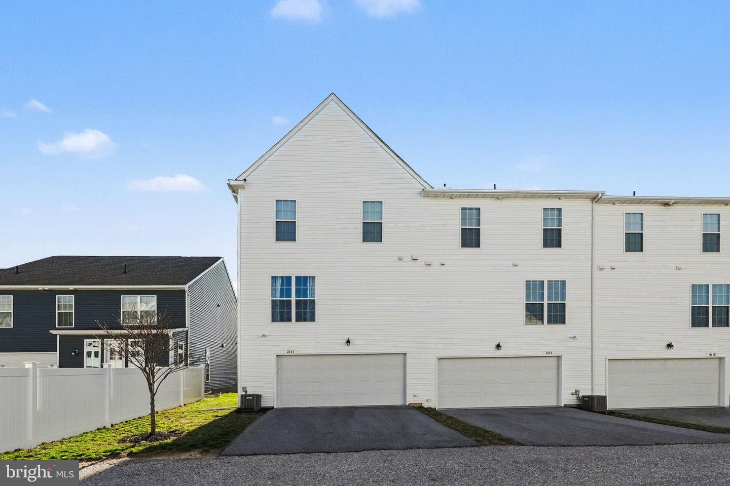 3111 Ben Street photo 21