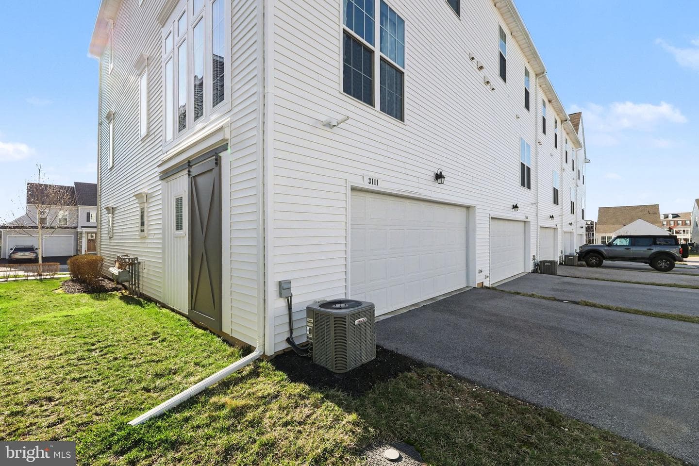 3111 Ben Street photo 22