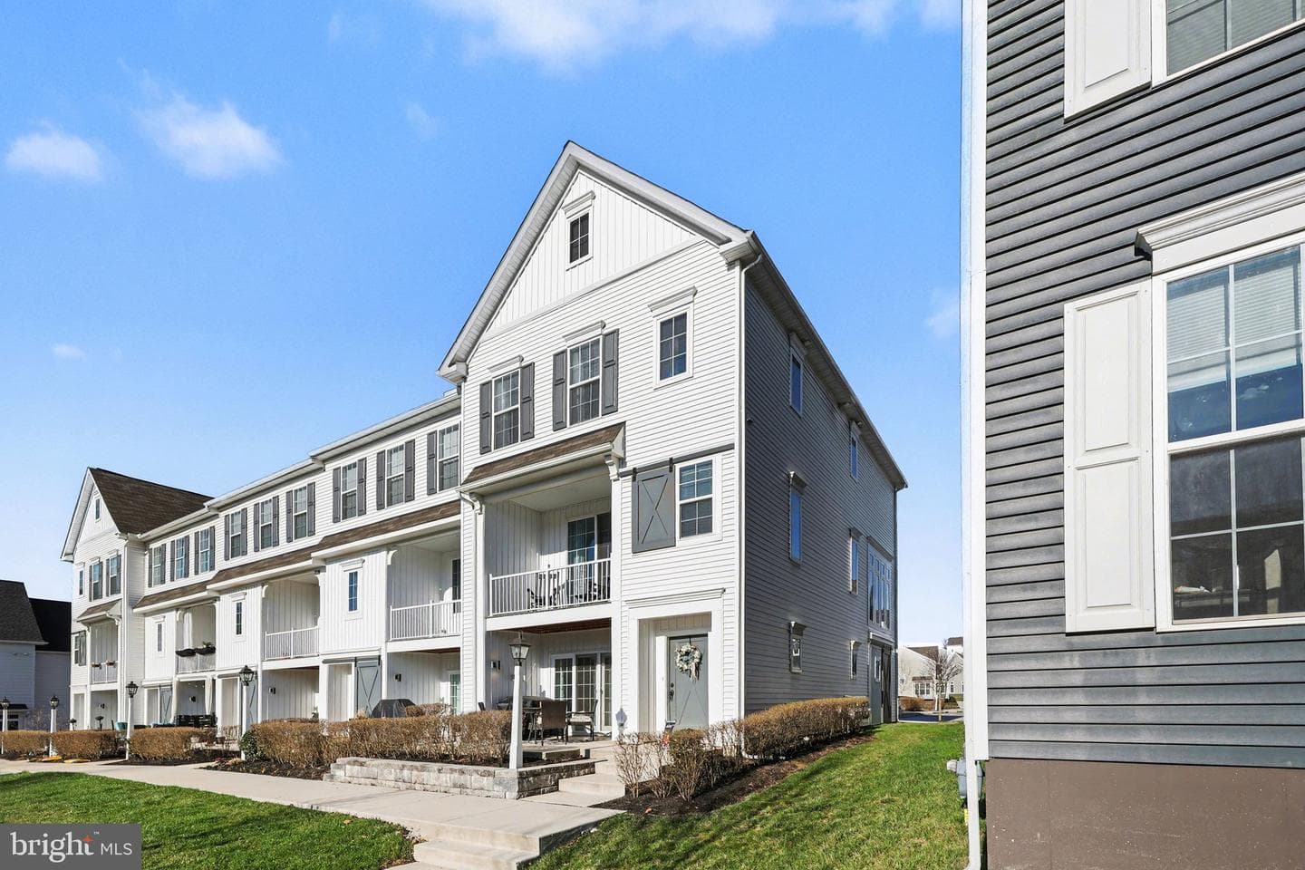 3111 Ben Street photo 23