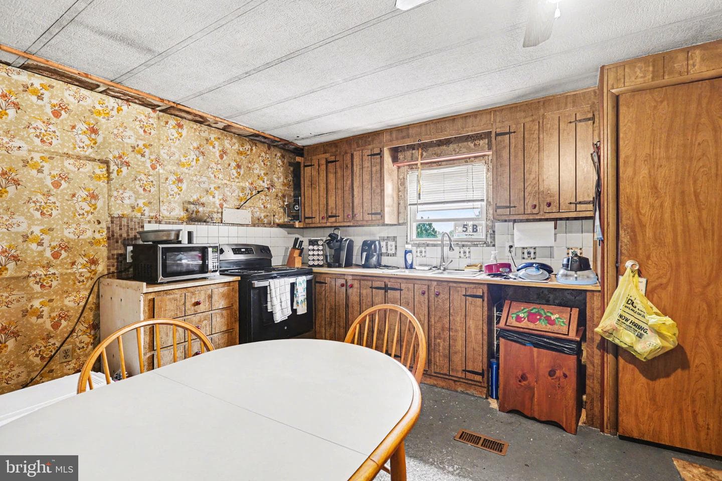 55 Helena Lane photo 5