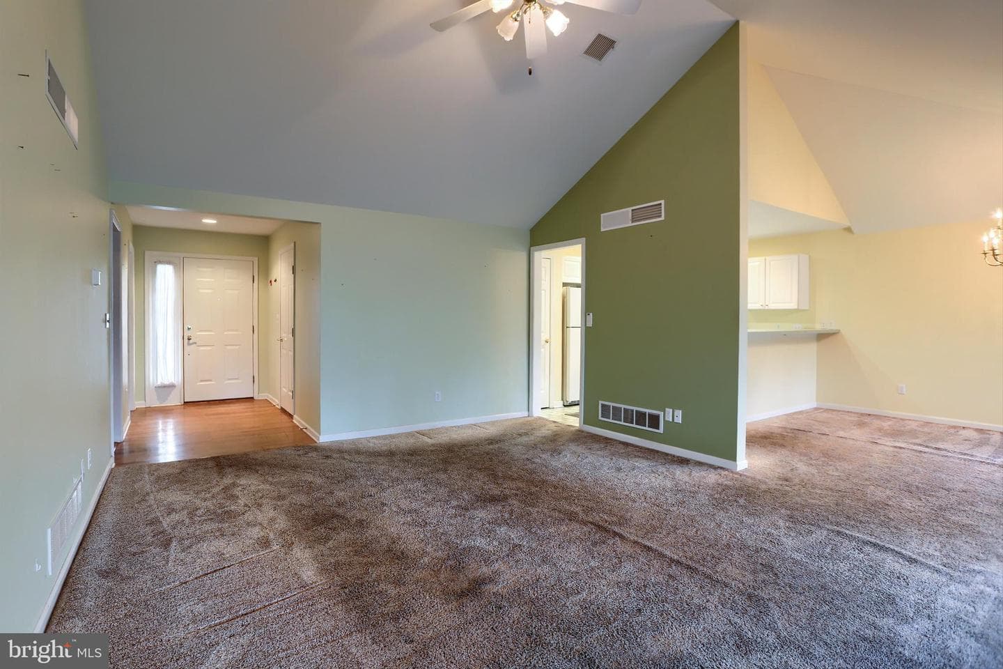 28 Longwood Drive photo 6