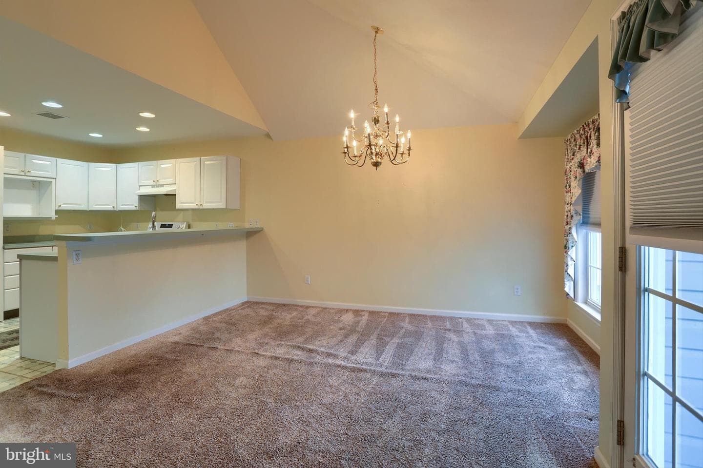 28 Longwood Drive photo 9