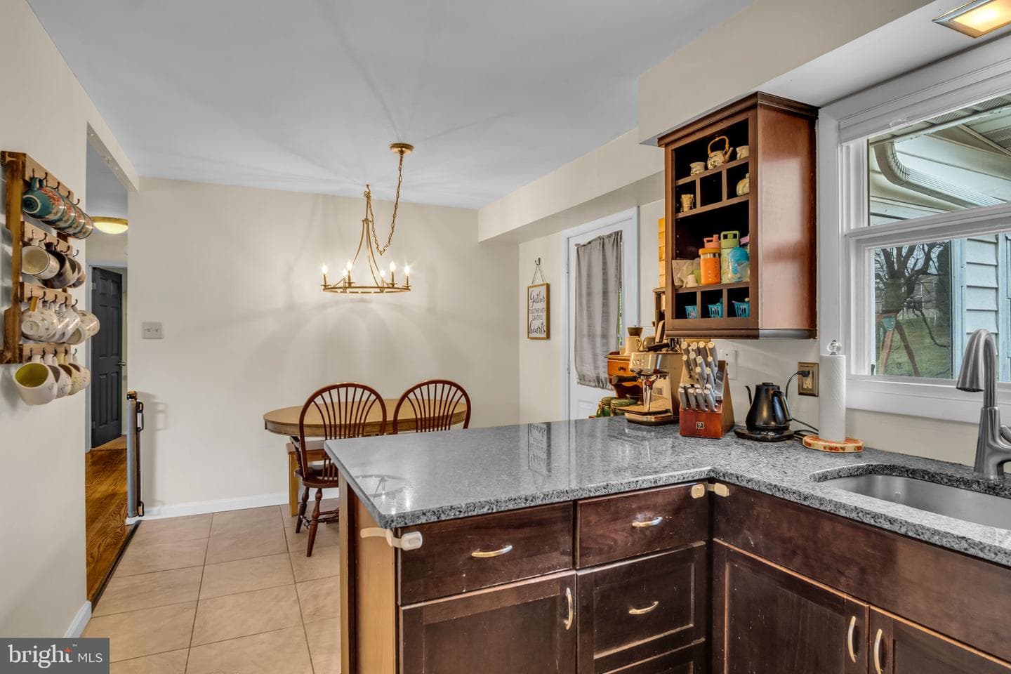 5224 Oxford Drive photo 24