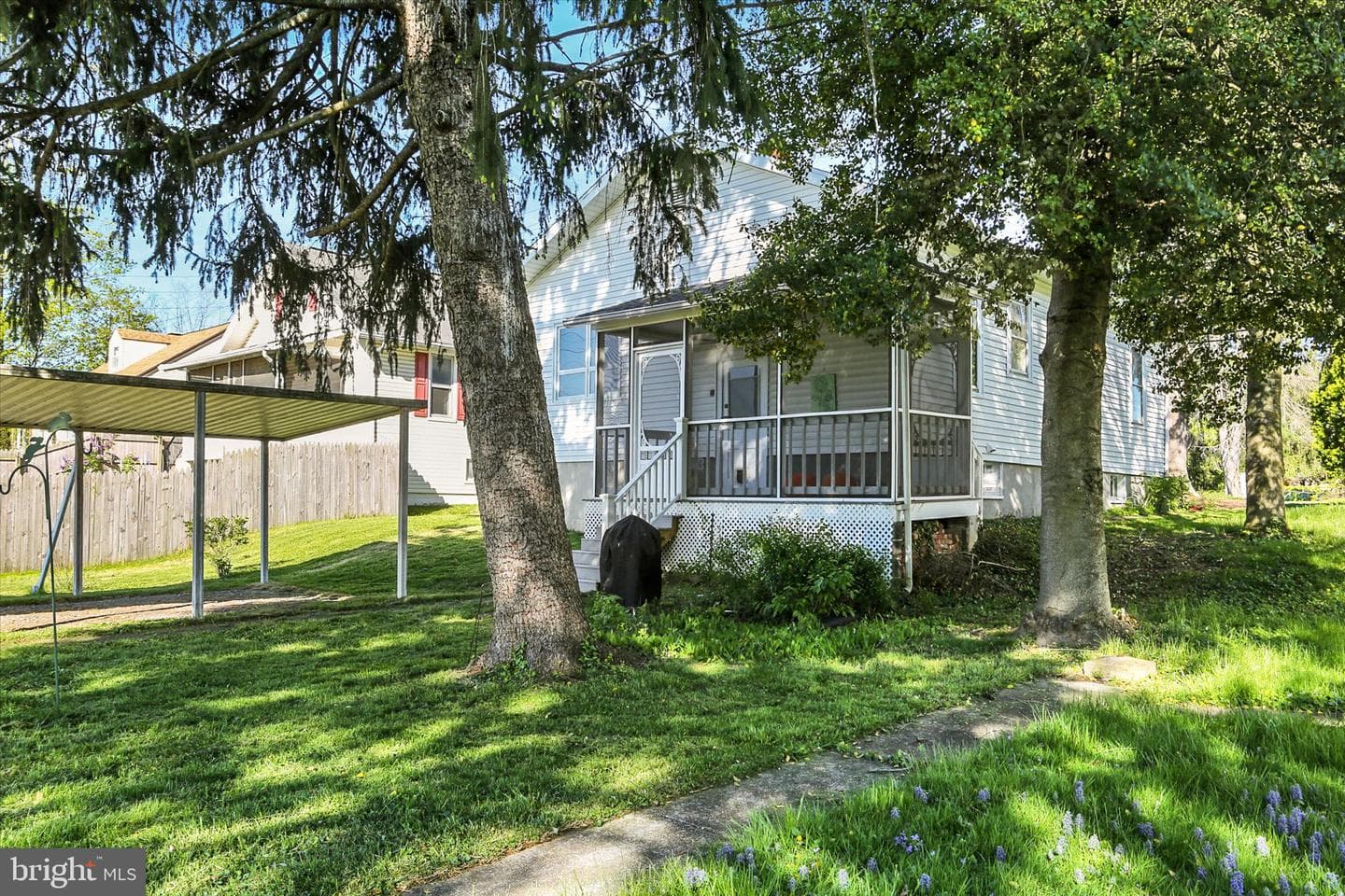612 2nd St photo 30