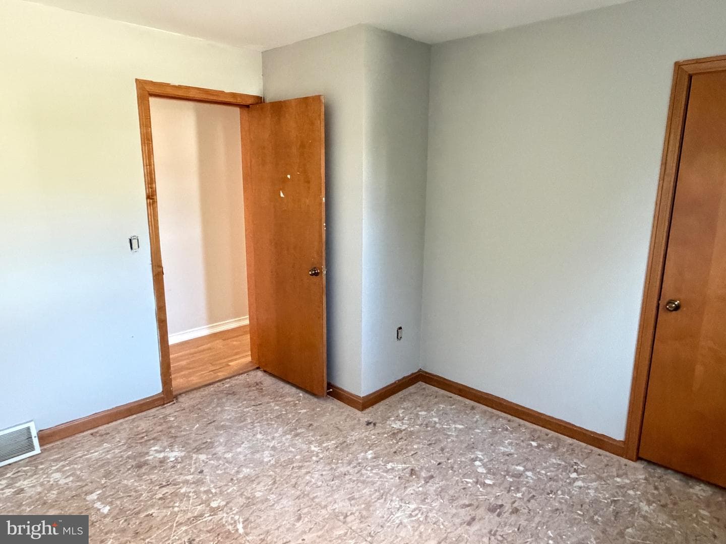 8 Wheatfield Drive photo 20
