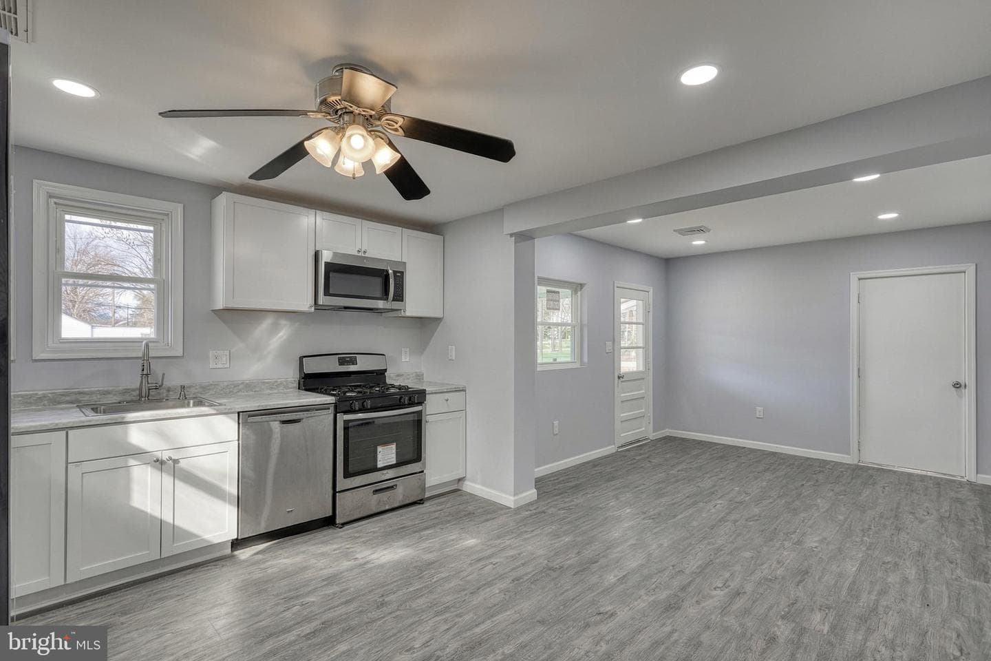 1400 Simpson Ferry Road photo 14