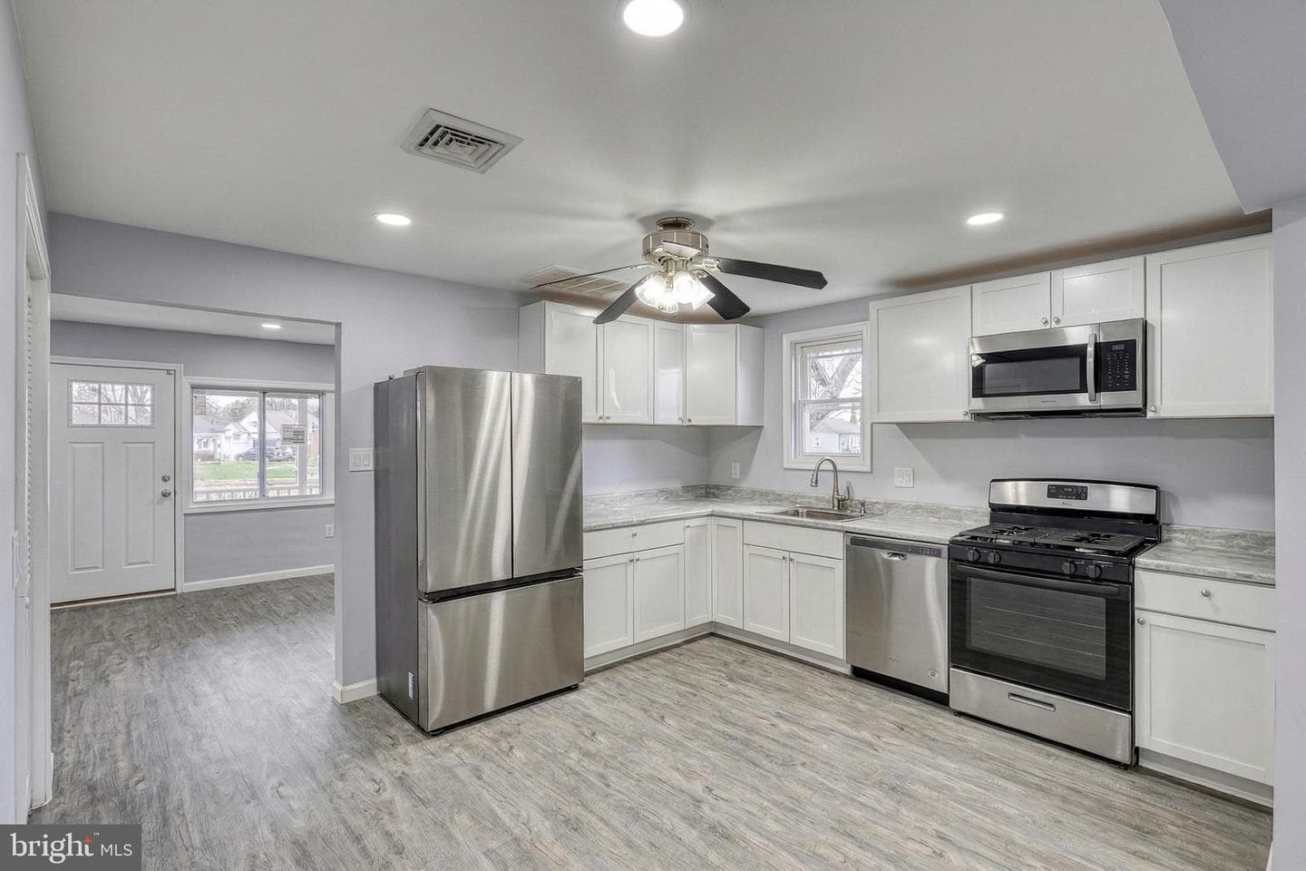 1400 Simpson Ferry Road photo 16